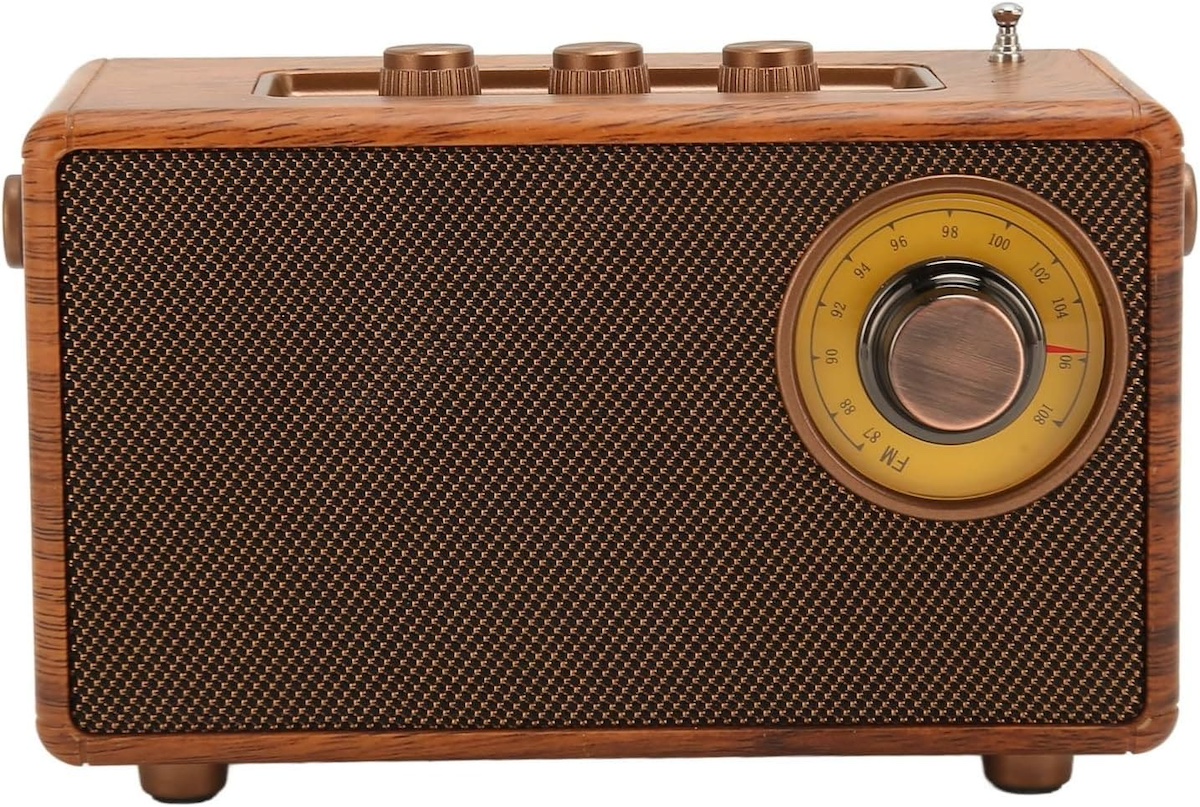 Radio retro estilo antiguo hecha de madera vintage mini pequeña